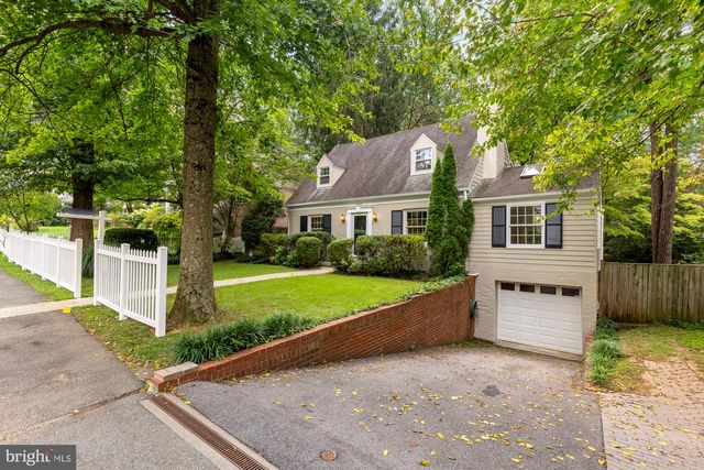 5806 WILSON LN, Bethesda, MD 20817