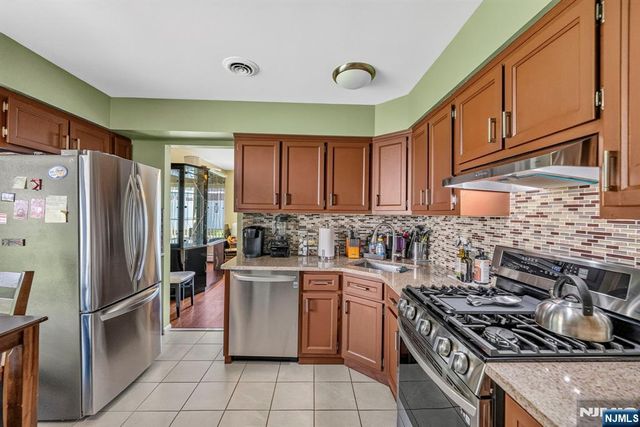 143 Grove Street, Bergenfield, NJ 07621