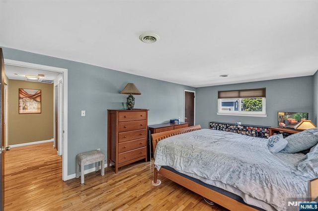 143 Grove Street, Bergenfield, NJ 07621