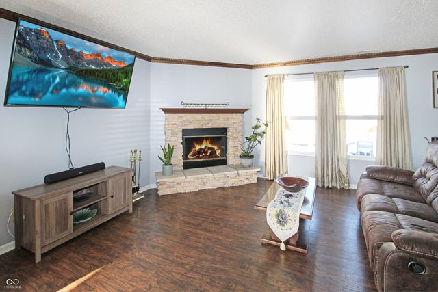 8459 Abbey Dell Drive, Camby, IN 46113