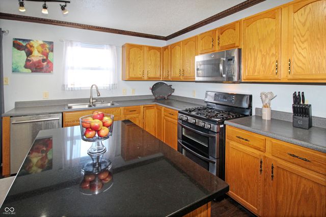 8459 Abbey Dell Drive, Camby, IN 46113