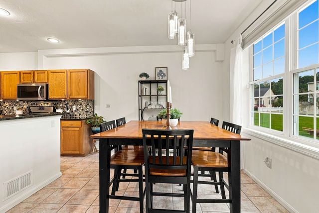 6 Tern Dr 6, Shrewsbury, MA 01545