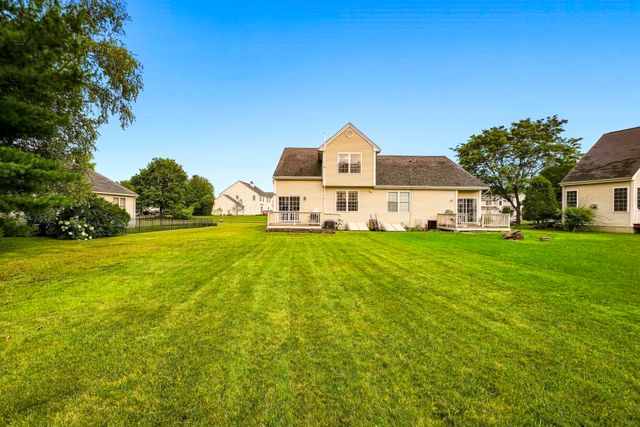6 Tern Dr 6, Shrewsbury, MA 01545