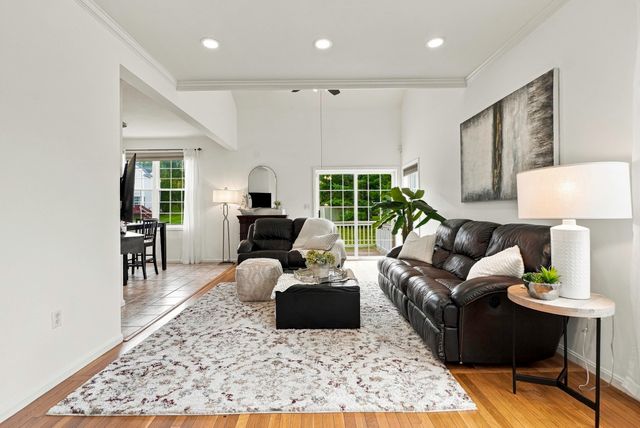 6 Tern Dr 6, Shrewsbury, MA 01545