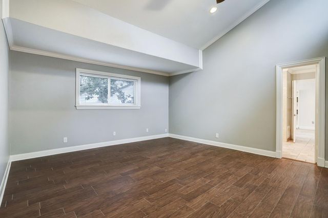 811 Castle Hill Trail, Kingwood, TX 77339
