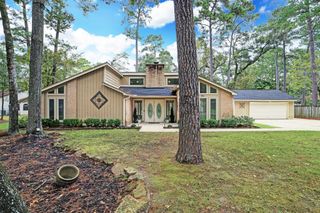 811 Castle Hill Trail, Kingwood, TX 77339