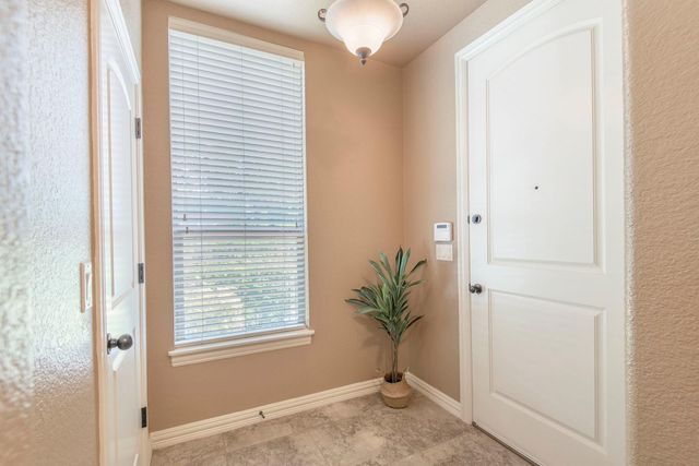 109 First Street, Denton, TX 76201