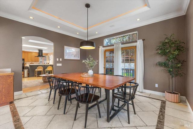 6081 Malcom Ln, Penngrove, CA 94951