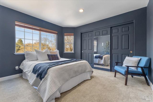 6081 Malcom Ln, Penngrove, CA 94951