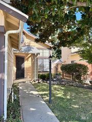 343 Portsmouth Ave, Vacaville, CA 95687