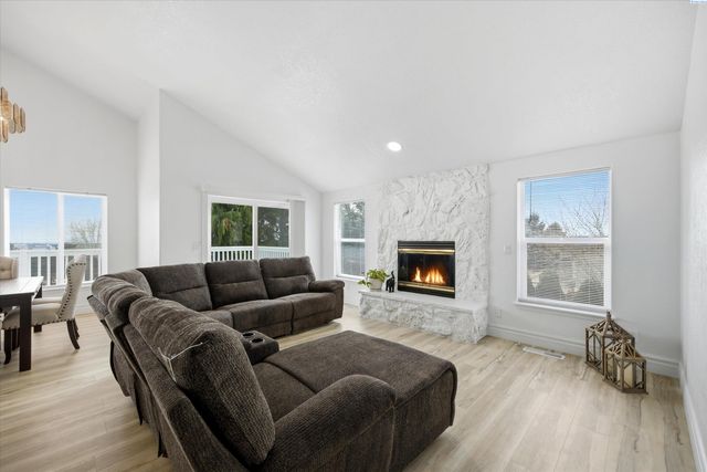 4104 Horizon Dr, Pasco, WA 99301