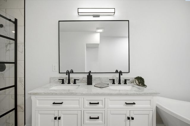 4104 Horizon Dr, Pasco, WA 99301