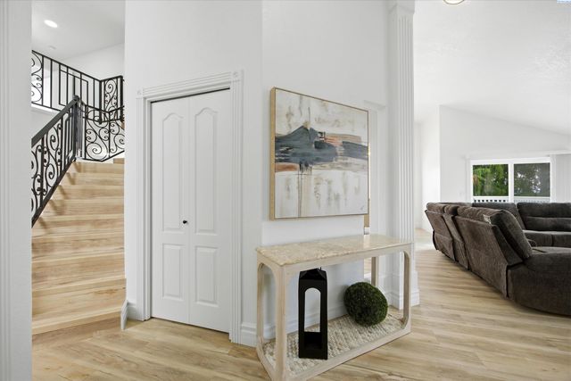 4104 Horizon Dr, Pasco, WA 99301