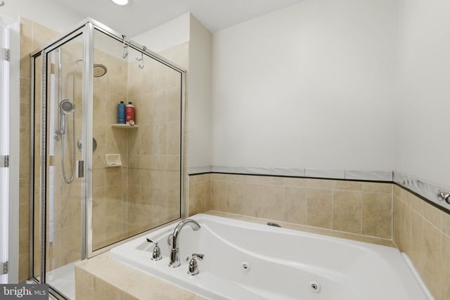 1007 MOORE RD, West Deptford, NJ 08086