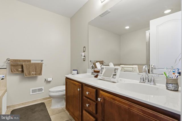 1007 MOORE RD, West Deptford, NJ 08086