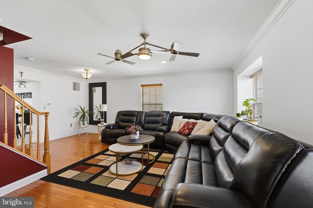 1007 MOORE RD, West Deptford, NJ 08086