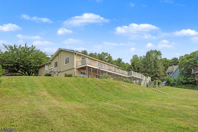 135 W Mountain Rd, Sparta Twp., NJ 07871