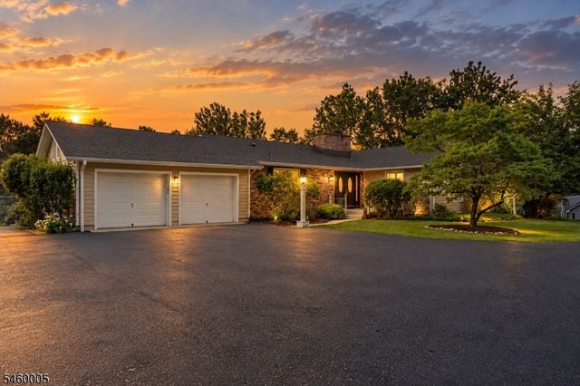 135 W Mountain Rd, Sparta Twp., NJ 07871