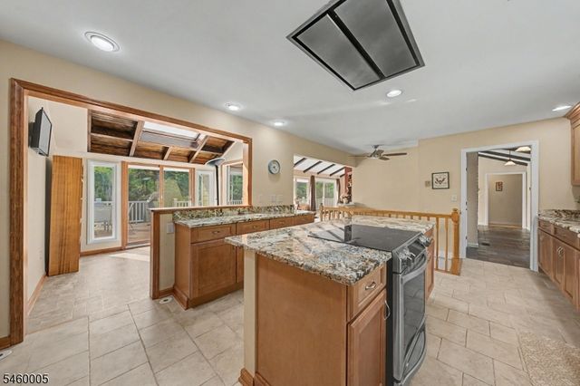 135 W Mountain Rd, Sparta Twp., NJ 07871