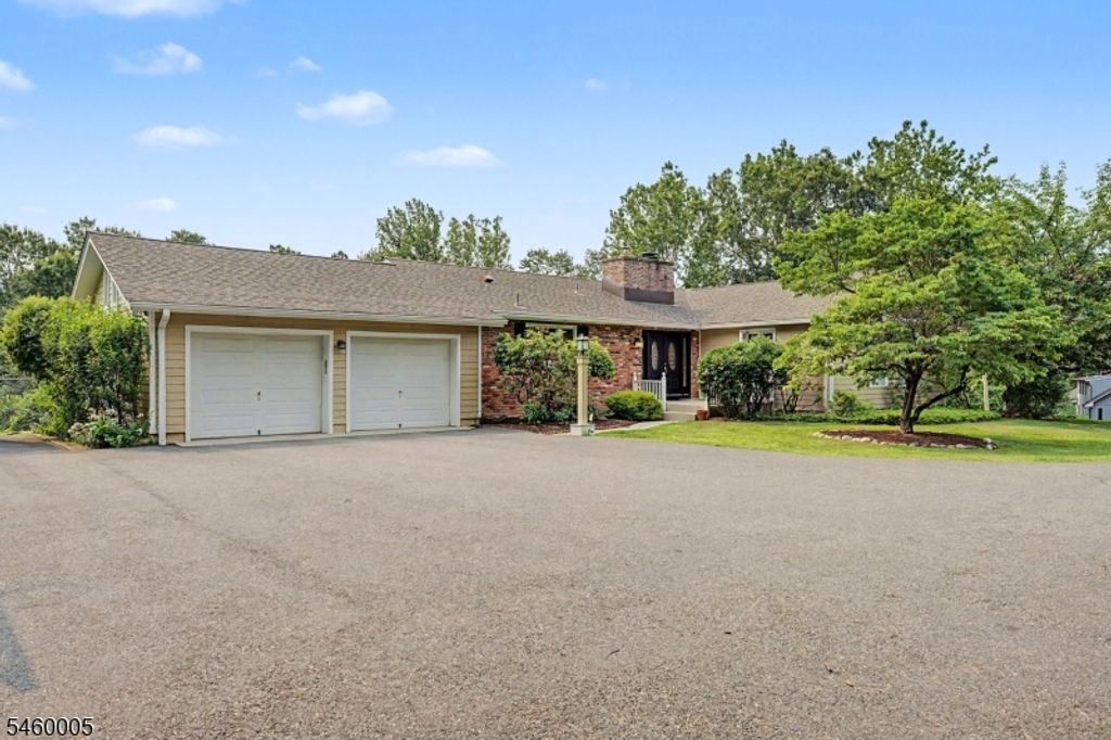135 W Mountain Rd, Sparta Twp., NJ 07871 — photo 2