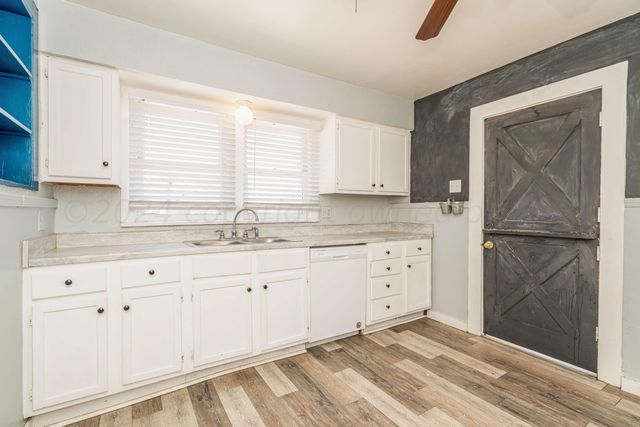 4233 SW 14th Avenue, Amarillo, TX 79106