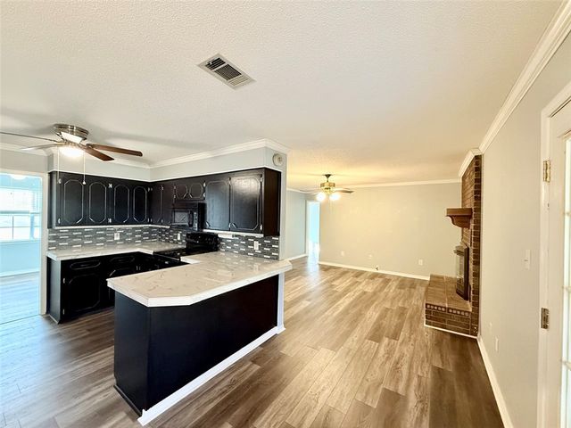 303 S Inglewood Avenue, Russellville, AR 72801