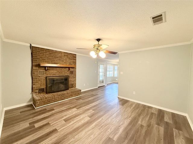 303 S Inglewood Avenue, Russellville, AR 72801