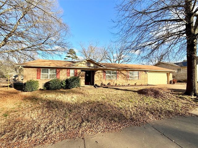 303 S Inglewood Avenue, Russellville, AR 72801