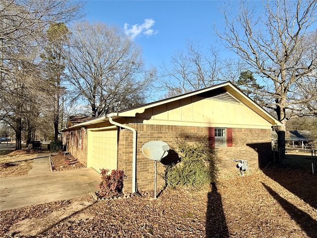 303 S Inglewood Avenue, Russellville, AR 72801