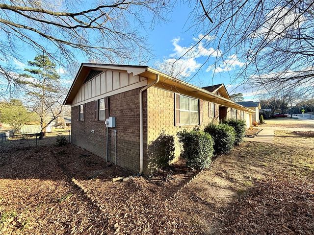 303 S Inglewood Avenue, Russellville, AR 72801