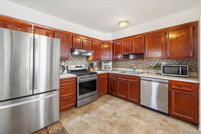 67 Hillside Avenue, Haverstraw, NY 10927