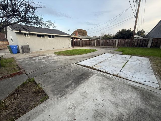 35345 Cabral Dr, Fremont, CA 94536