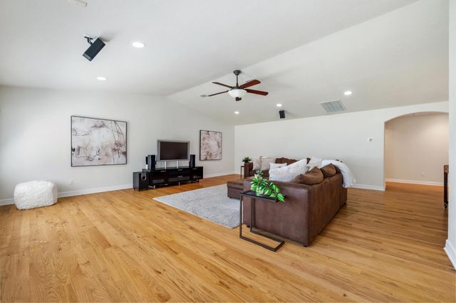 7504 Valley Dale DR, Austin, TX 78731