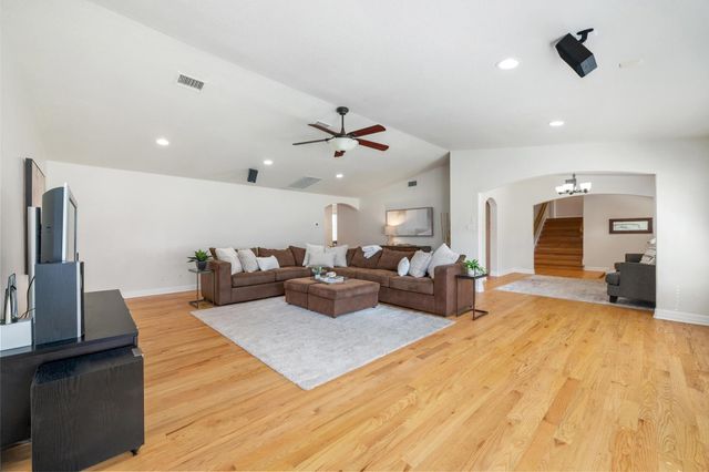 7504 Valley Dale DR, Austin, TX 78731