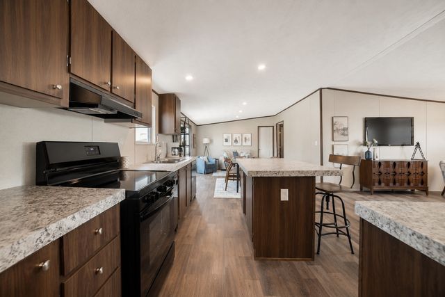 143 Lark Meadow Drive, Runaway Bay, TX 76426