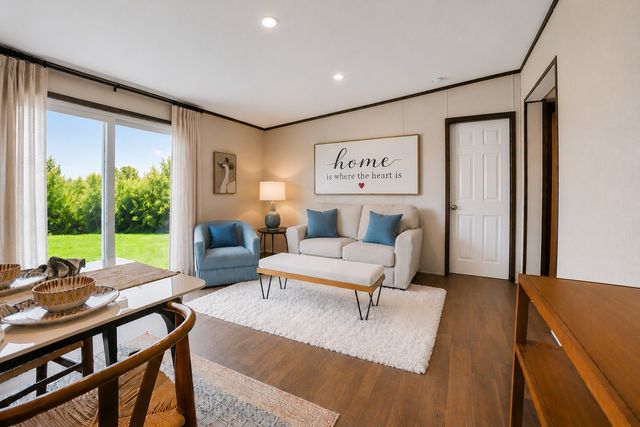 143 Lark Meadow Drive, Runaway Bay, TX 76426