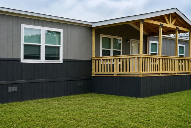 143 Lark Meadow Drive, Runaway Bay, TX 76426