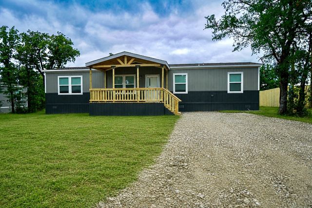 143 Lark Meadow Drive, Runaway Bay, TX 76426