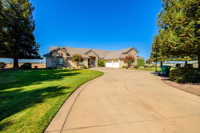16551 N Manor Ln, Lodi, CA 95240