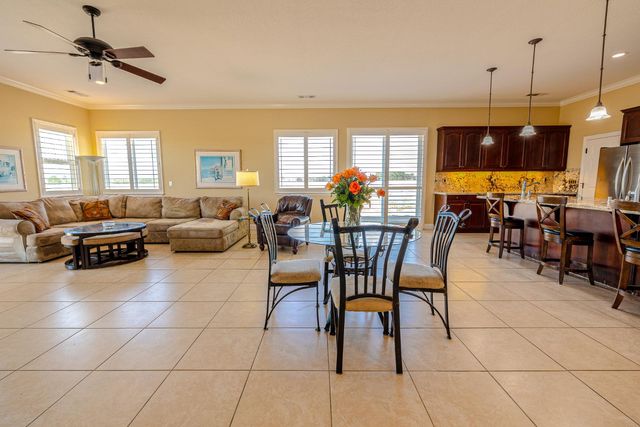 16551 N Manor Ln, Lodi, CA 95240