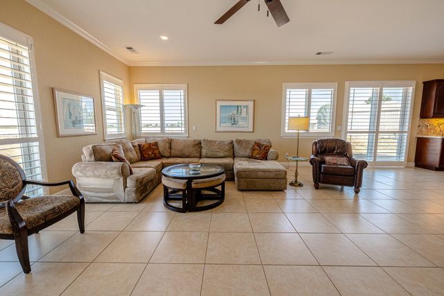 16551 N Manor Ln, Lodi, CA 95240