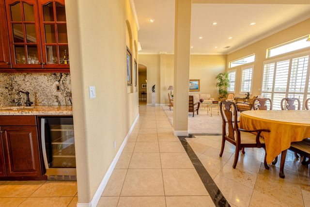 16551 N Manor Ln, Lodi, CA 95240