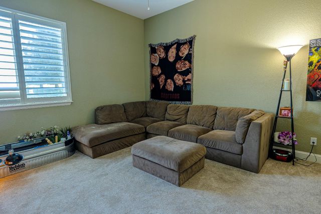 16551 N Manor Ln, Lodi, CA 95240