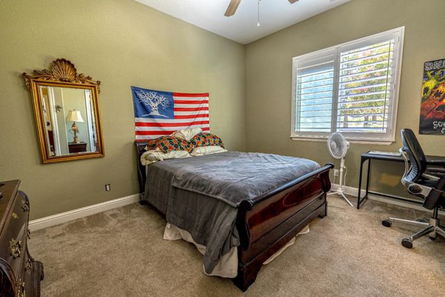 16551 N Manor Ln, Lodi, CA 95240