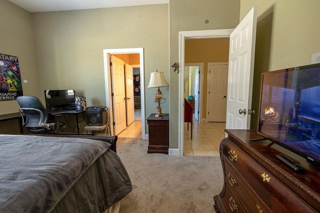 16551 N Manor Ln, Lodi, CA 95240