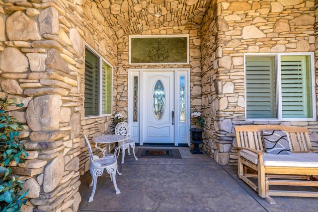 16551 N Manor Ln, Lodi, CA 95240