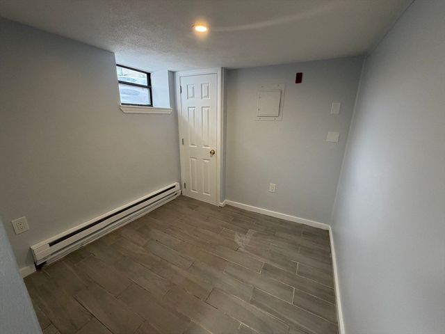 31 Chelsea Street B, Boston, MA 02128