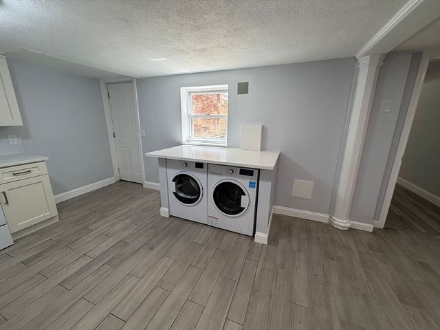 31 Chelsea Street B, Boston, MA 02128