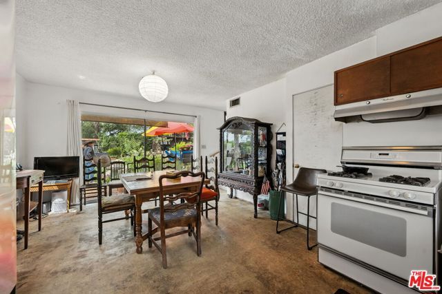 2186 Mar Vista Avenue, Altadena, CA 91001