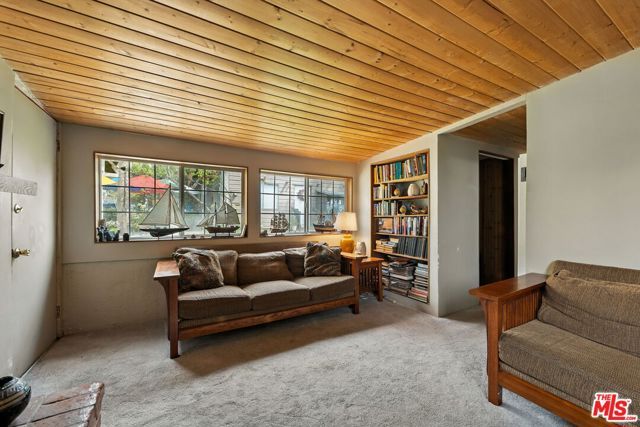 2186 Mar Vista Avenue, Altadena, CA 91001